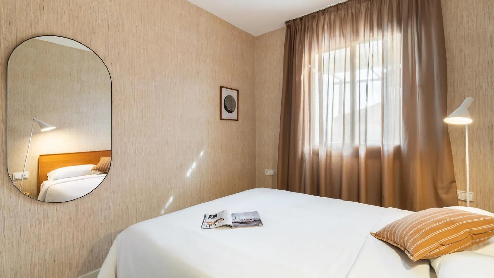 Sagrada Familia Apartment By Olala Homes Barcelona
