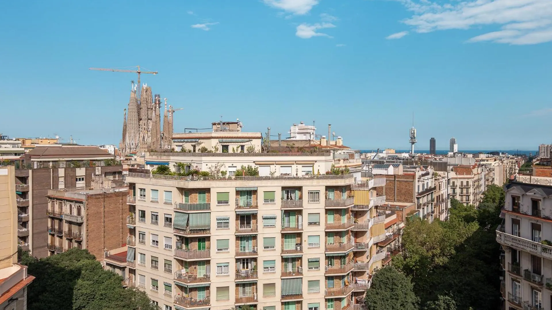 Sagrada Familia Apartment By Olala Homes Barcelona